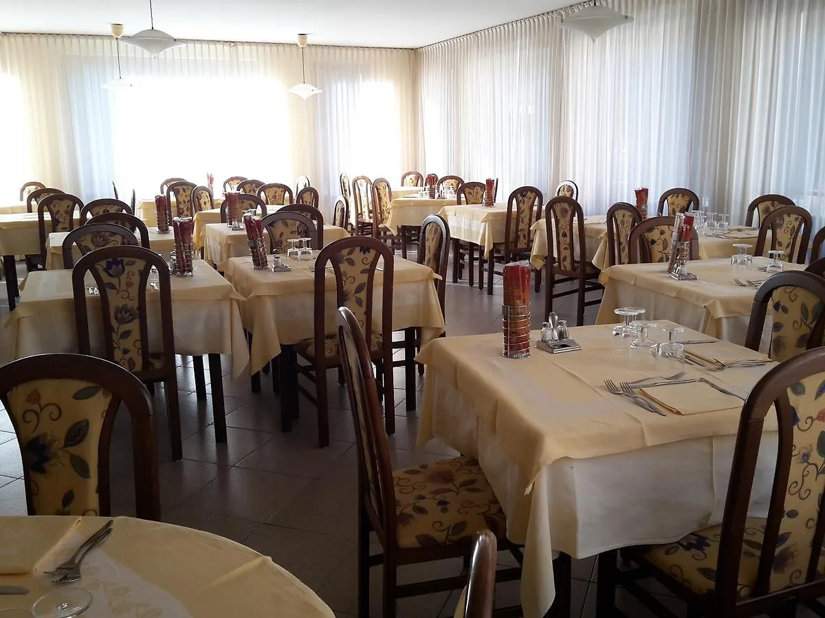 ***  Hotel Mignon Понте-ди-Леньо Италия